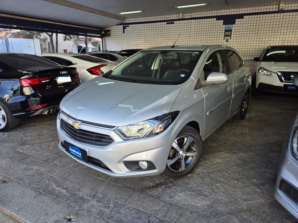 Chevrolet Onix Prata