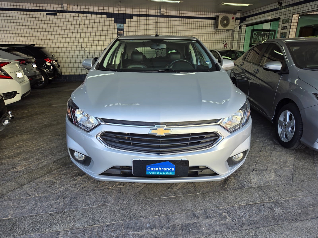 Chevrolet Onix Prata