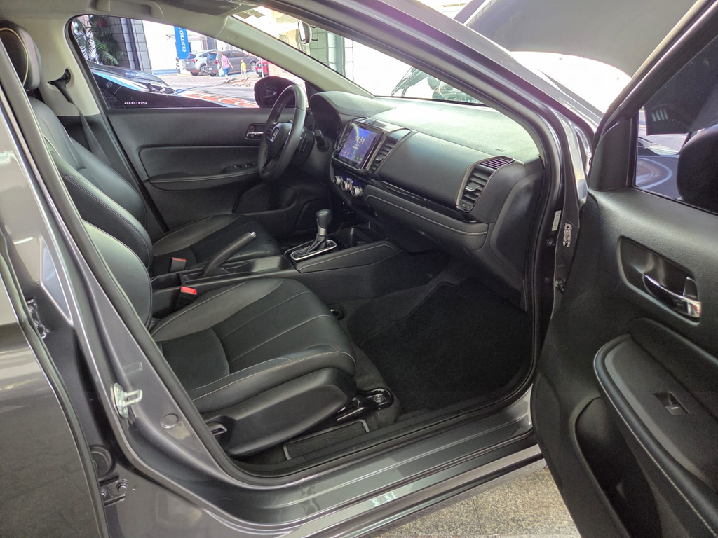 Honda City Cinza