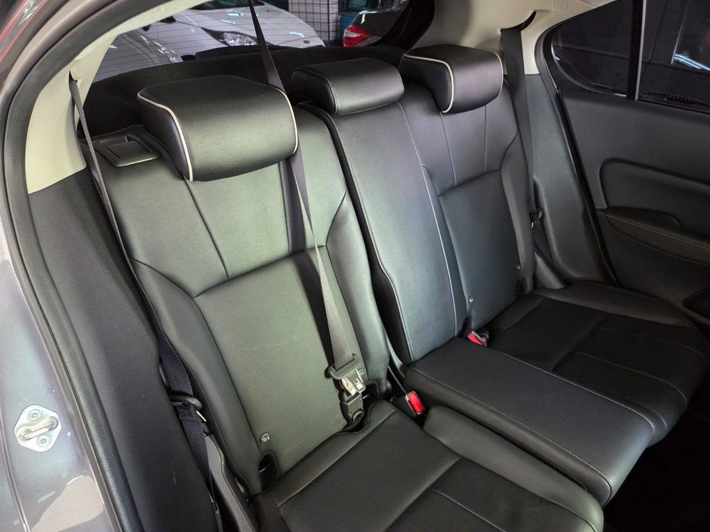 Honda City Cinza