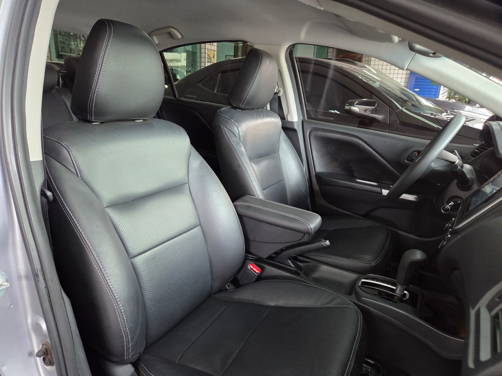 Honda City Prata