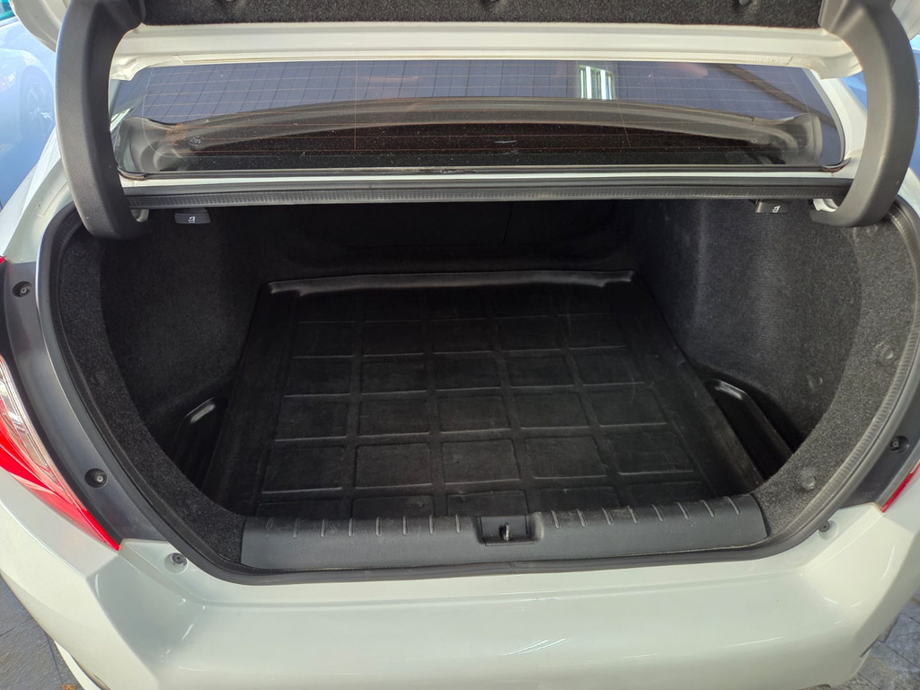 Honda Civic Sedan Branco