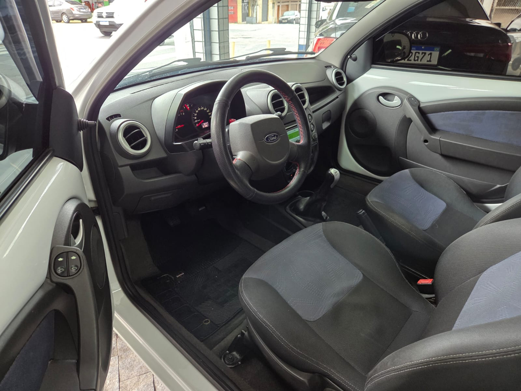 Ford Ka Hatch Branco