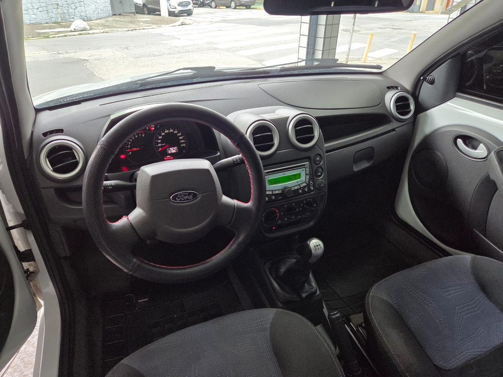Ford Ka Hatch Branco