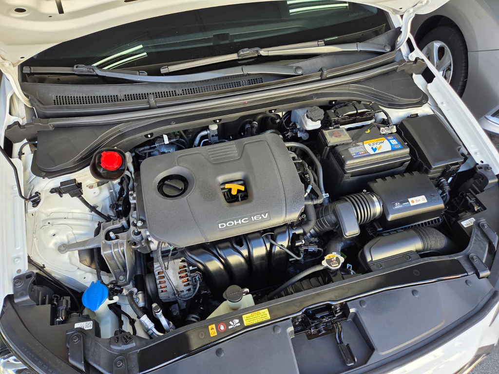 Hyundai Elantra Branco
