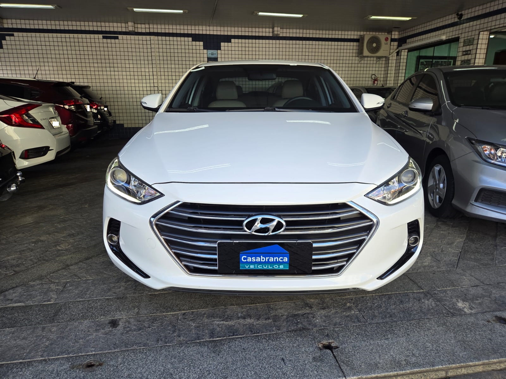 Hyundai Elantra Branco