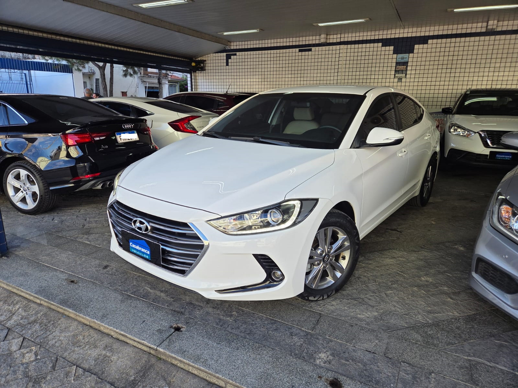 Hyundai Elantra Branco