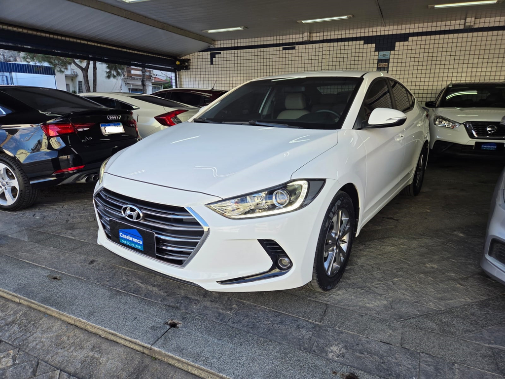 Hyundai Elantra Branco