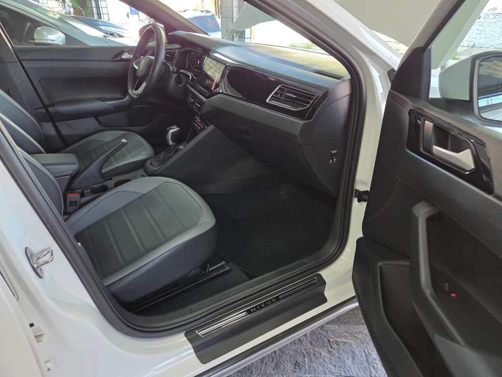 Volkswagen Nivus Branco