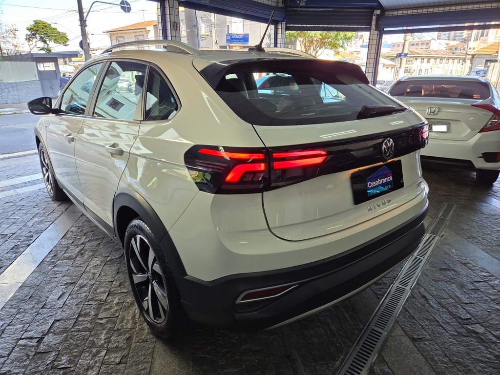 Volkswagen Nivus Branco