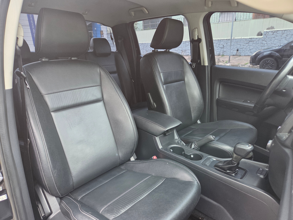 Ford Ranger Preto