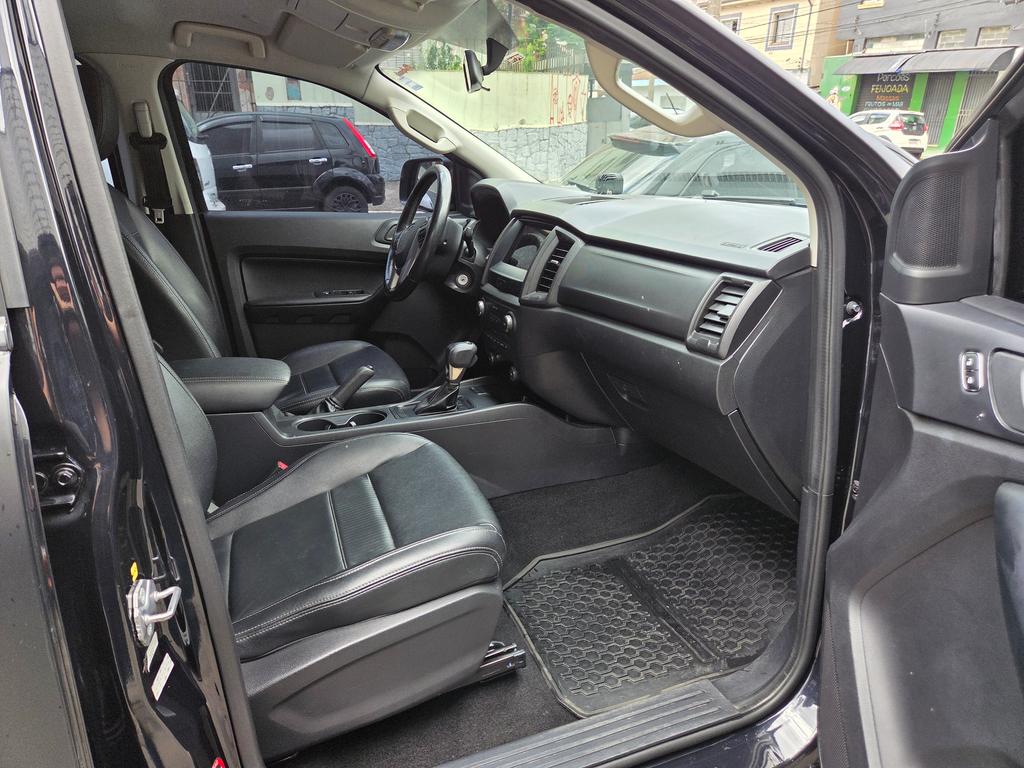 Ford Ranger Preto