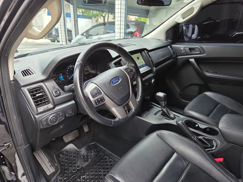 Ford Ranger Preto