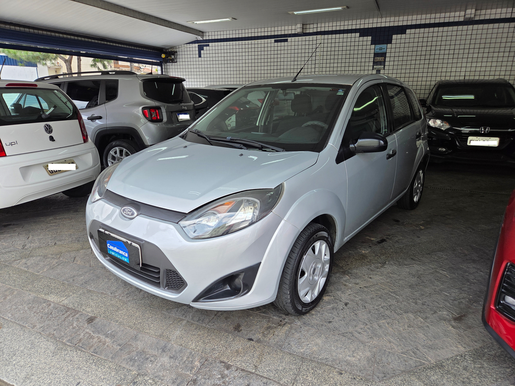 Ford Fiesta Hatch Prata