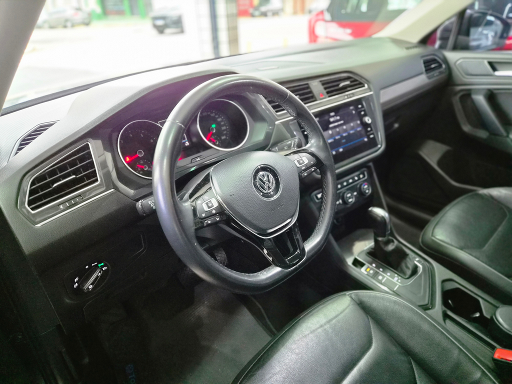 Volkswagen Tiguan Cinza