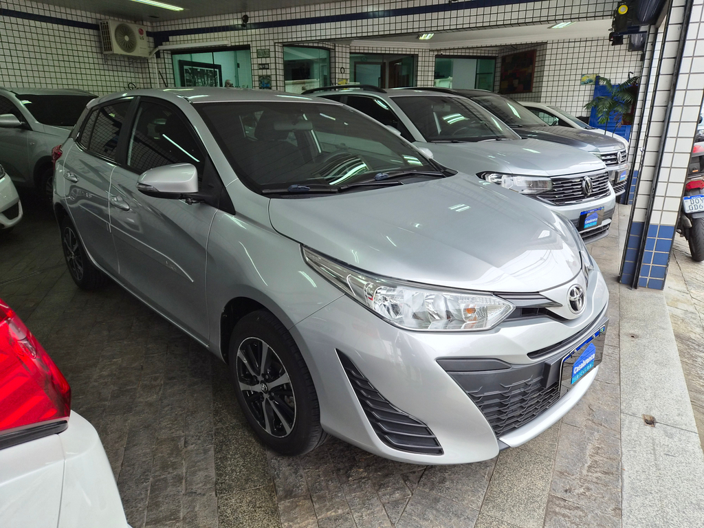 Toyota Yaris Prata