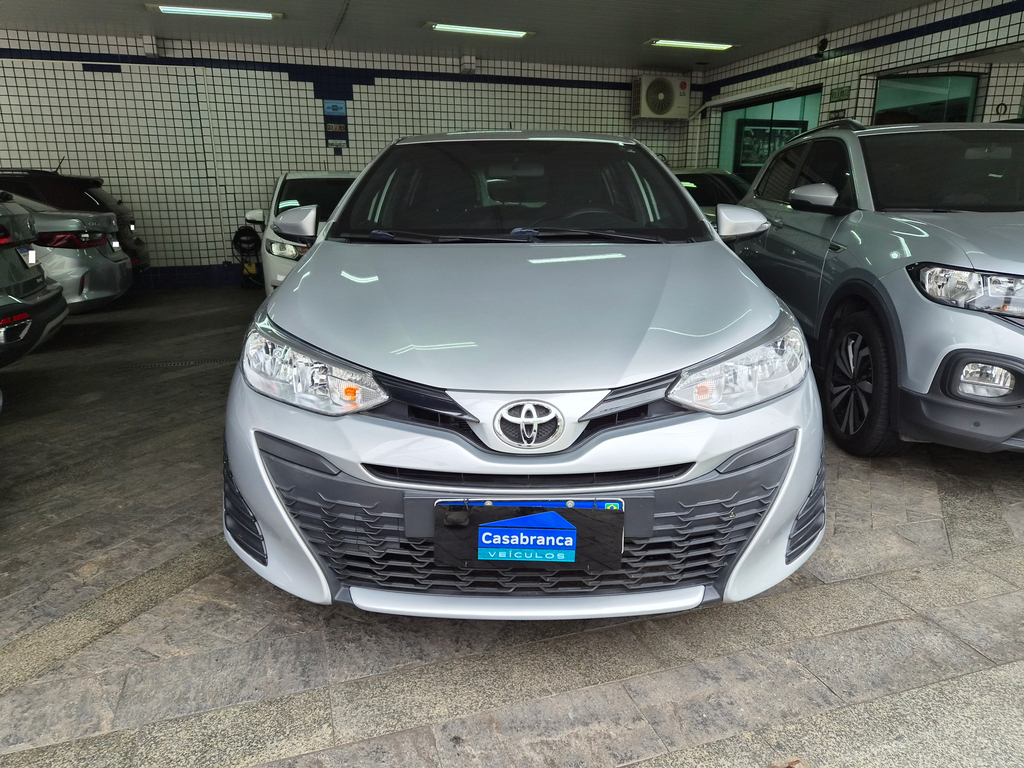 Toyota Yaris Prata