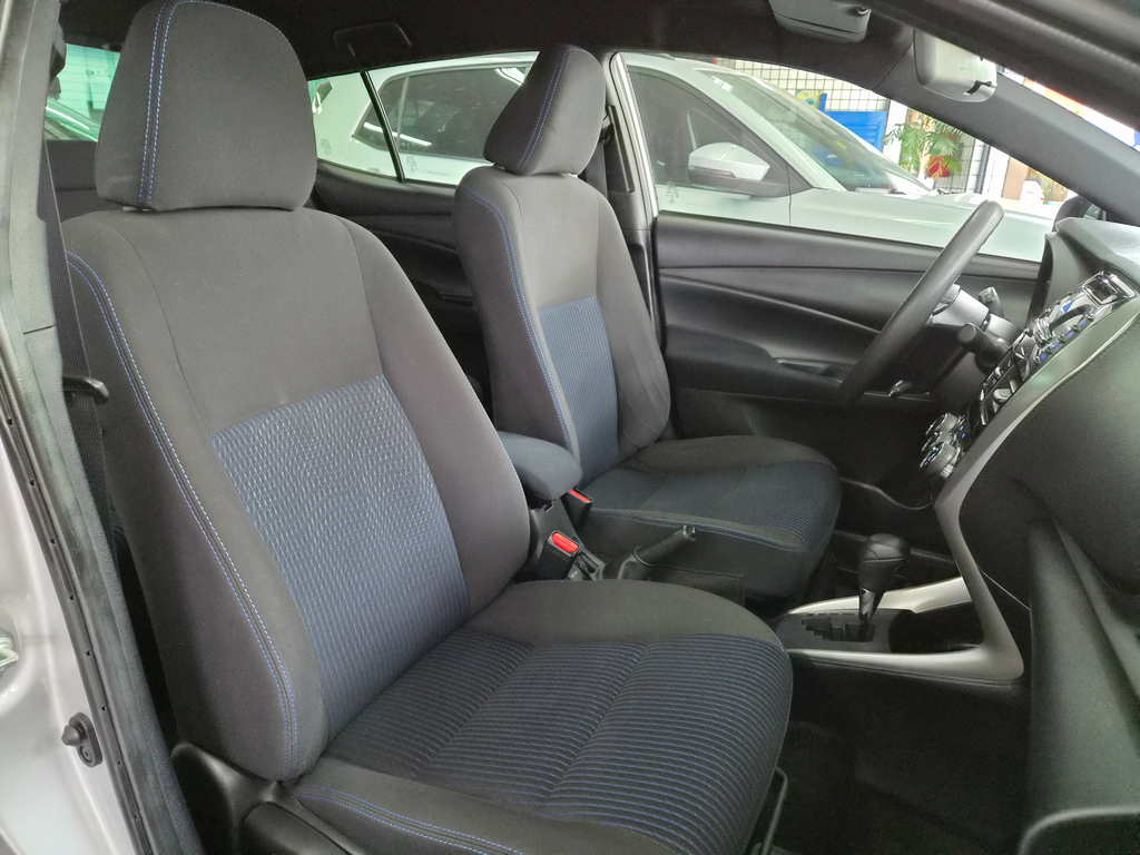 Toyota Yaris Prata