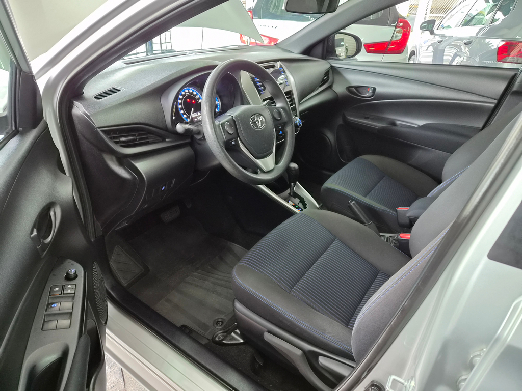 Toyota Yaris Prata