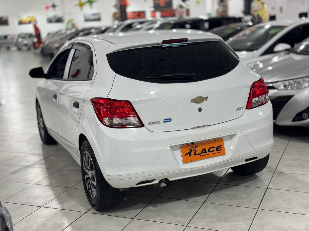 Chevrolet Onix Branco