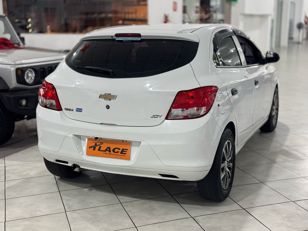 Chevrolet Onix Branco