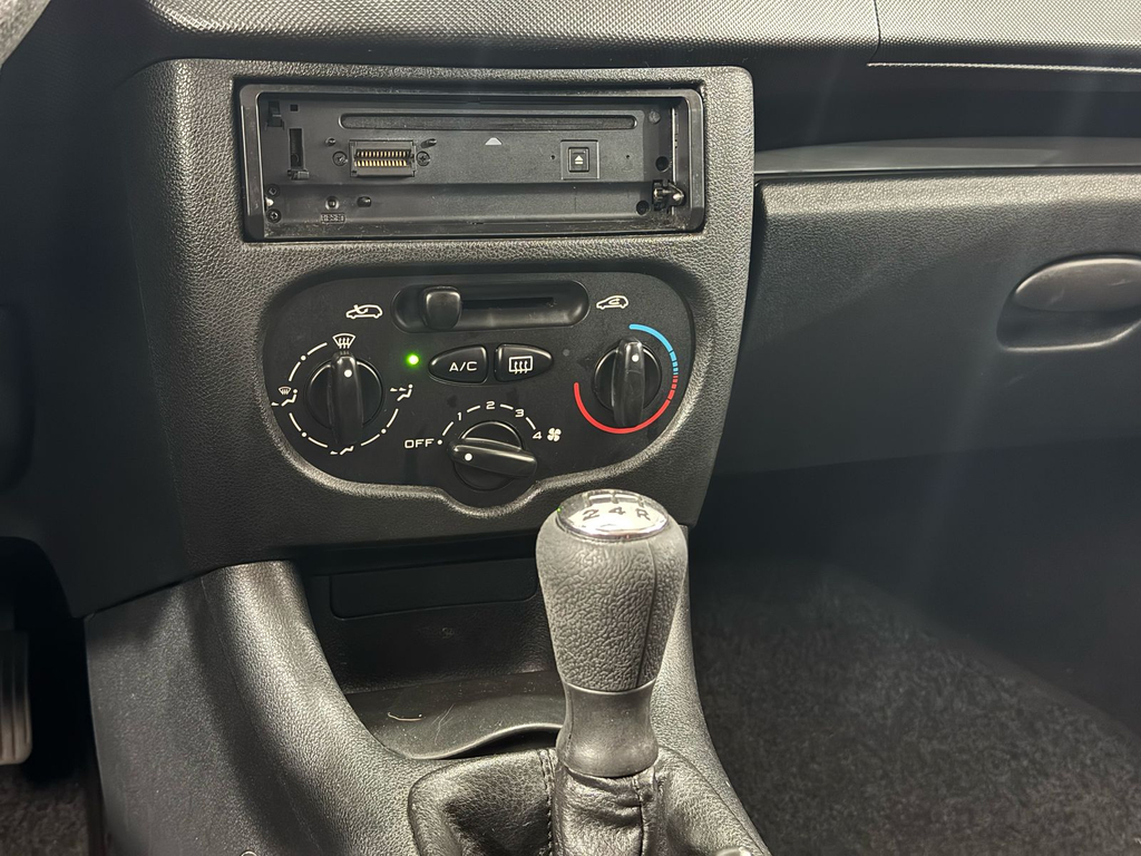 Peugeot 207 SW Preto