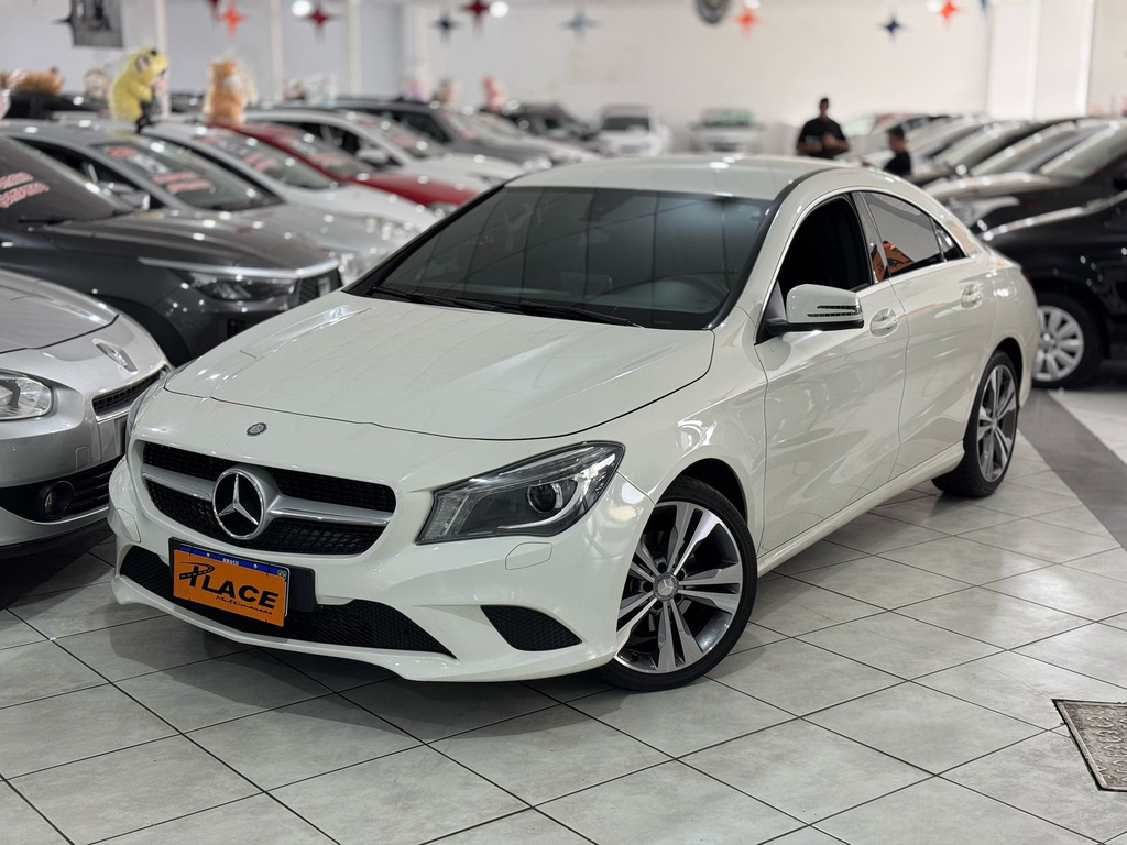 Mercedes Benz CLA-200 Branco