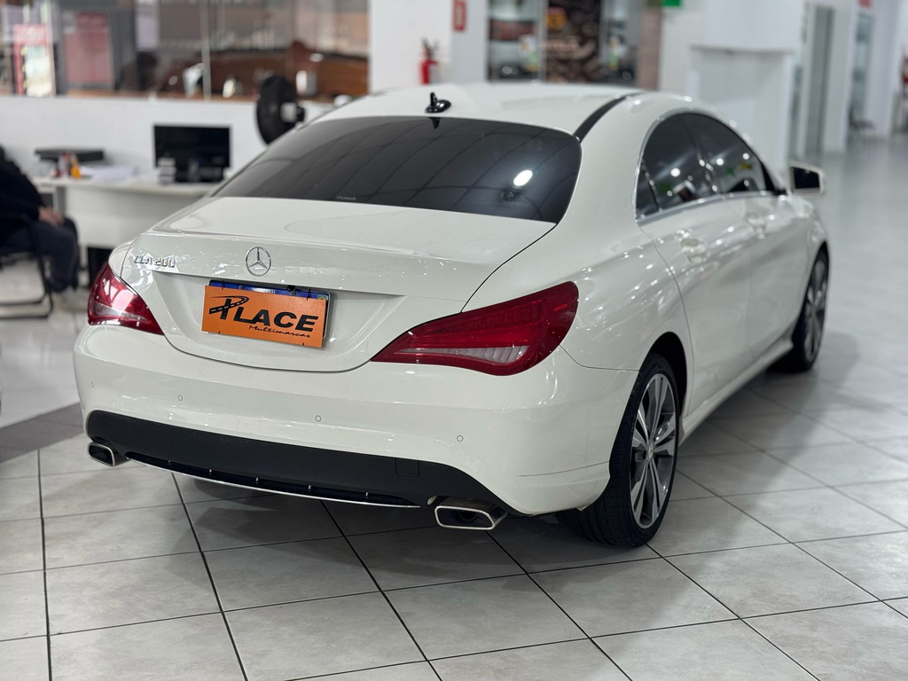 Mercedes Benz CLA-200 Branco