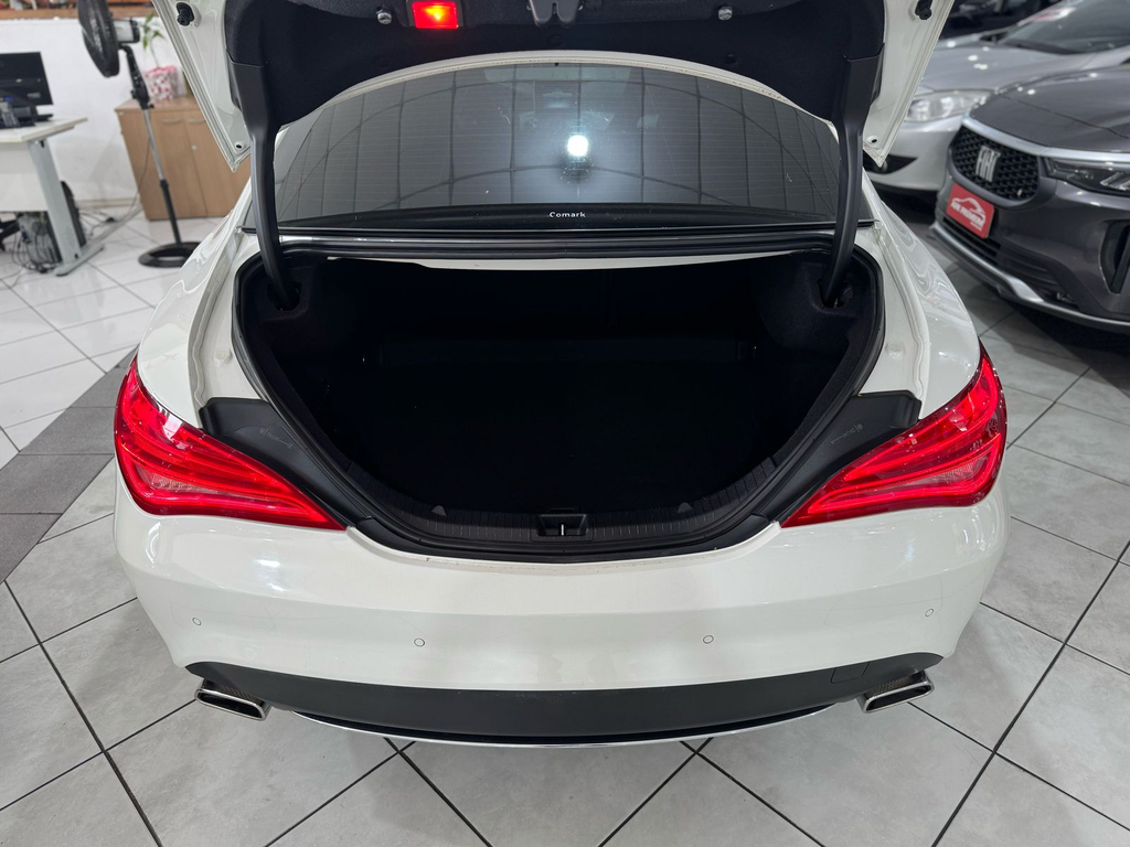 Mercedes Benz CLA-200 Branco