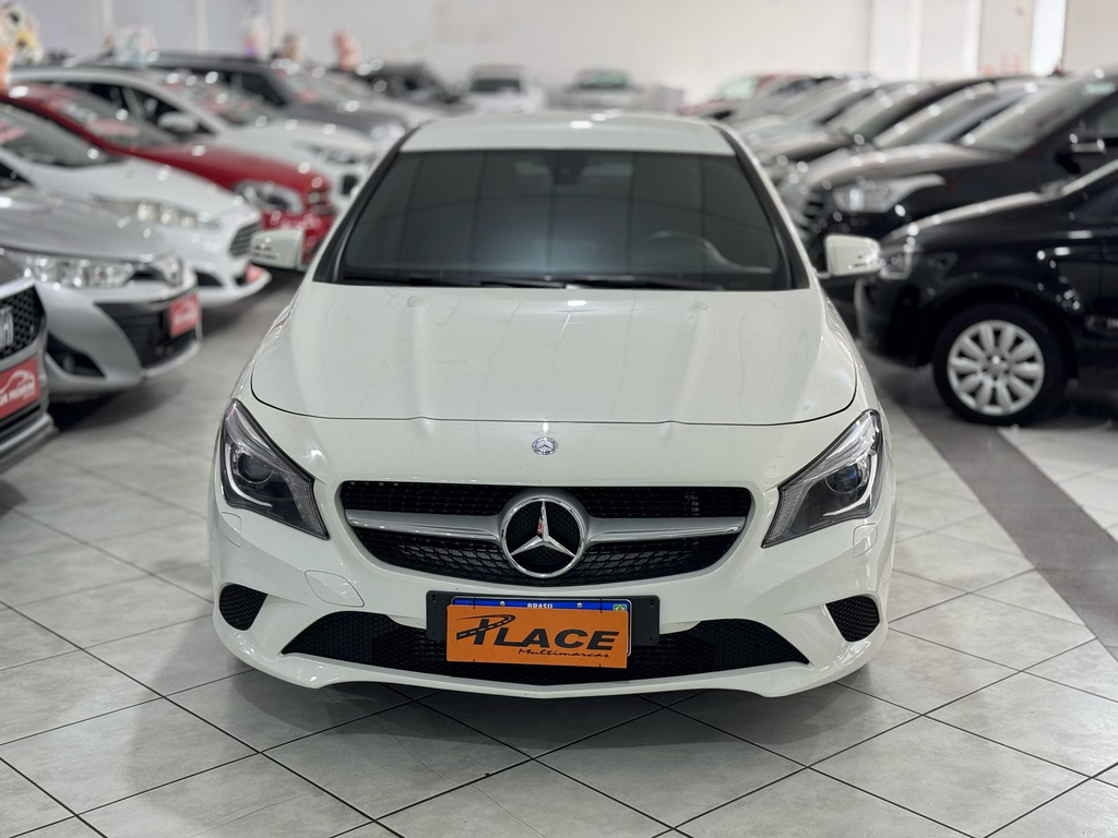 Mercedes Benz CLA-200 Branco