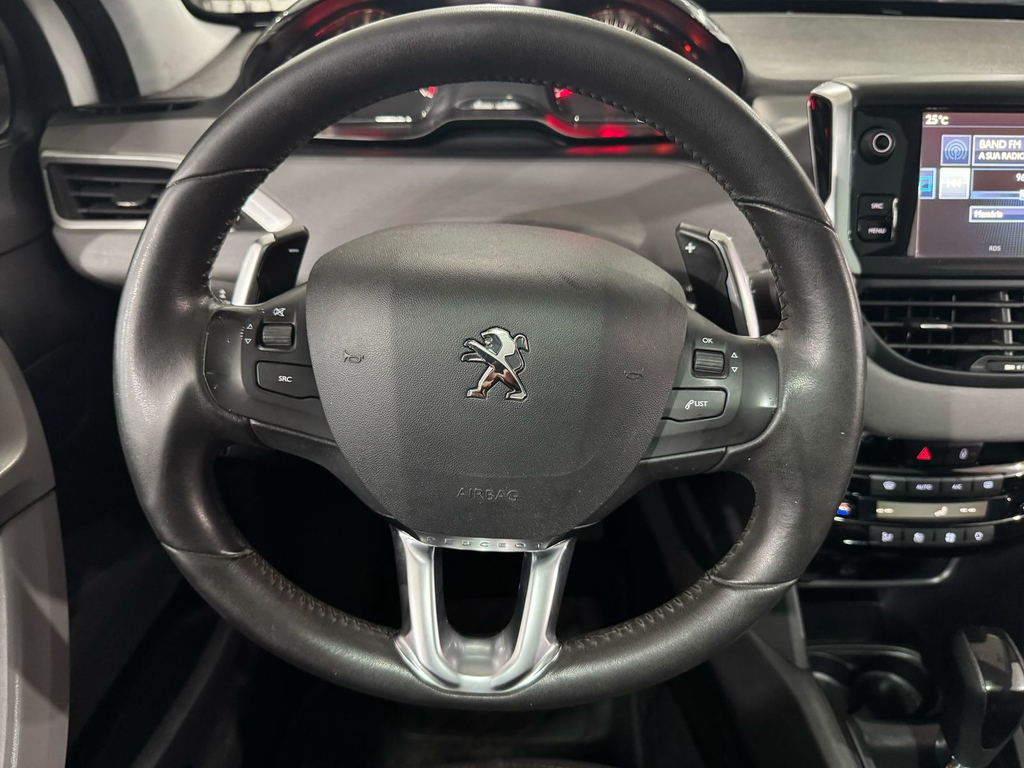 Peugeot 208 Branco