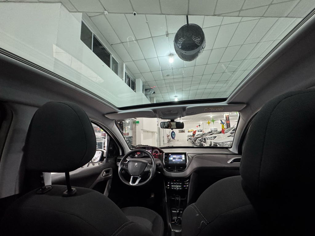 Peugeot 208 Branco