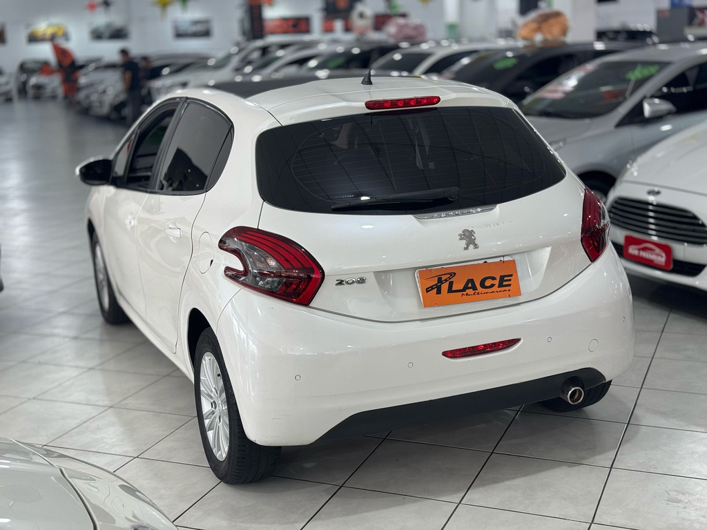 Peugeot 208 Branco