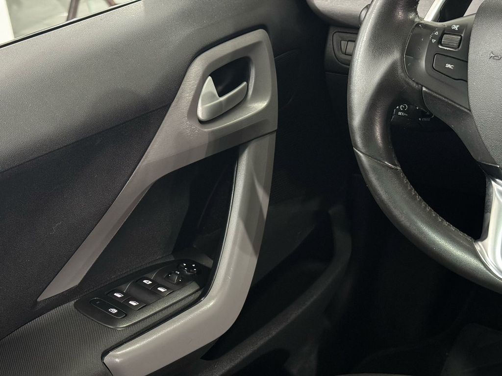 Peugeot 208 Branco