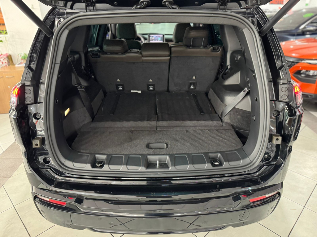 Jeep Commander Preto