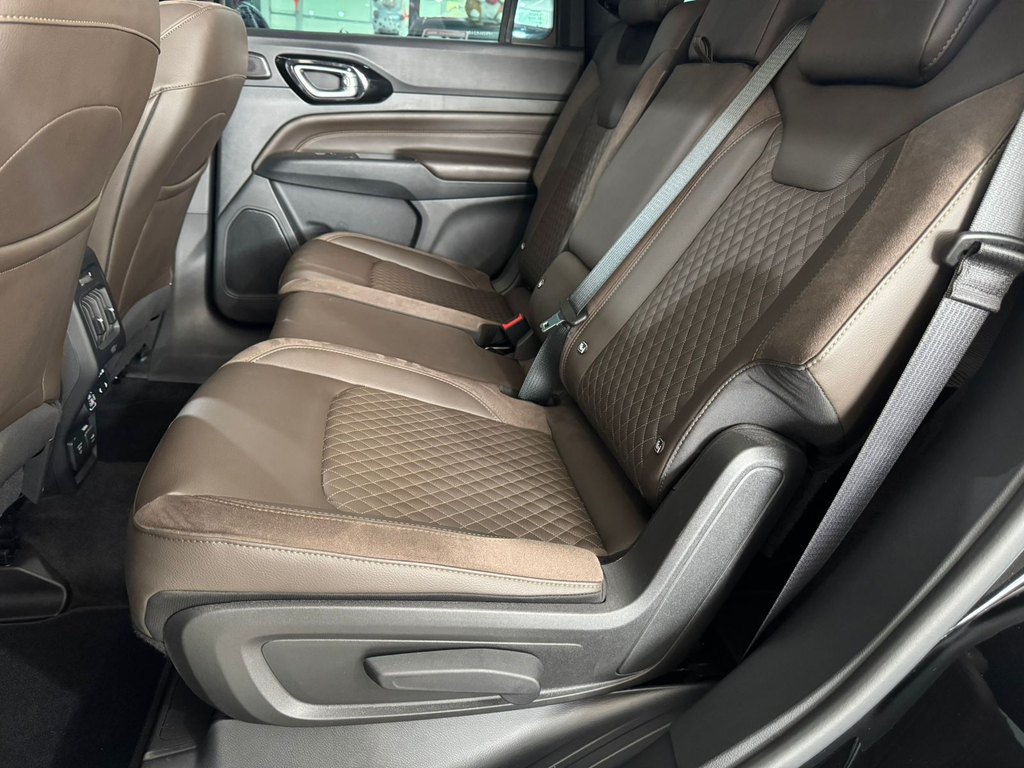Jeep Commander Preto
