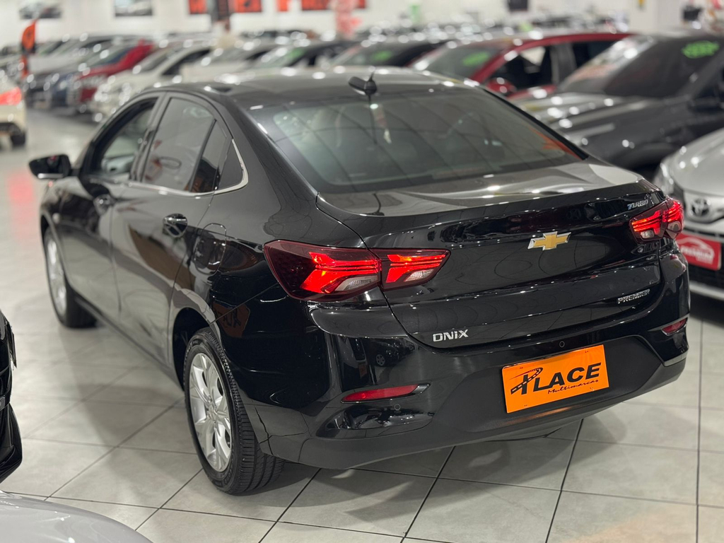 Chevrolet Onix Sedan Preto