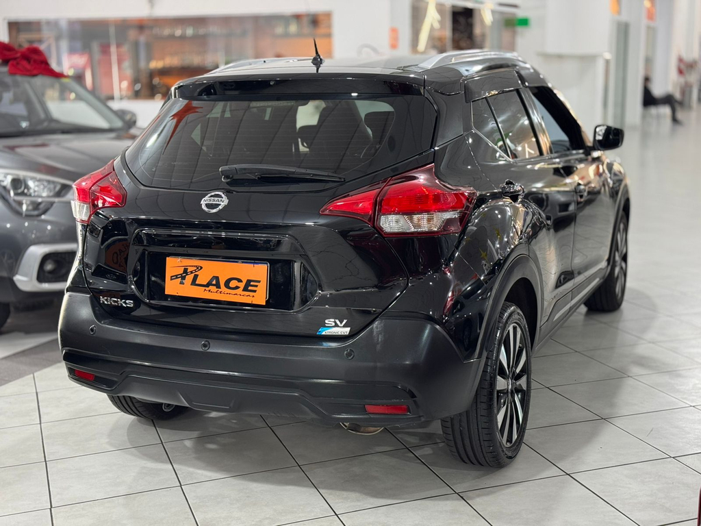 Nissan Kicks Preto