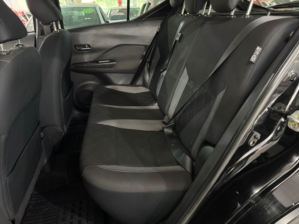 Nissan Kicks Preto