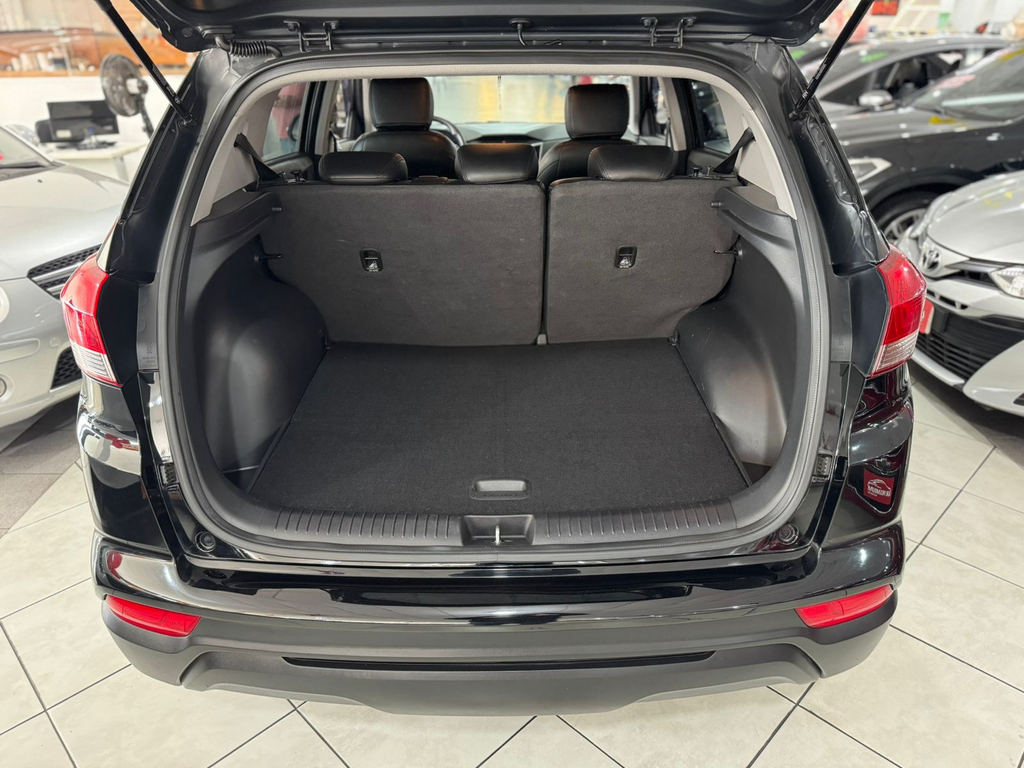 Hyundai Creta Preto