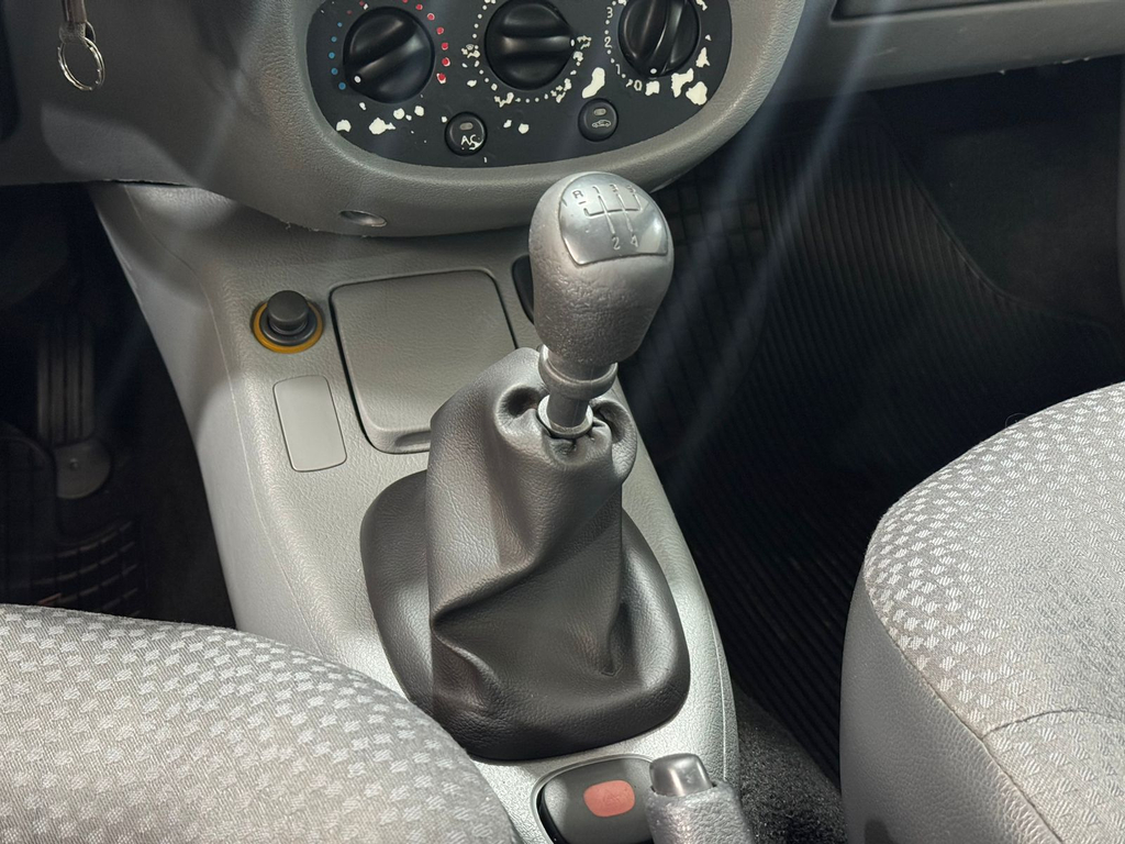 Renault Clio Bege