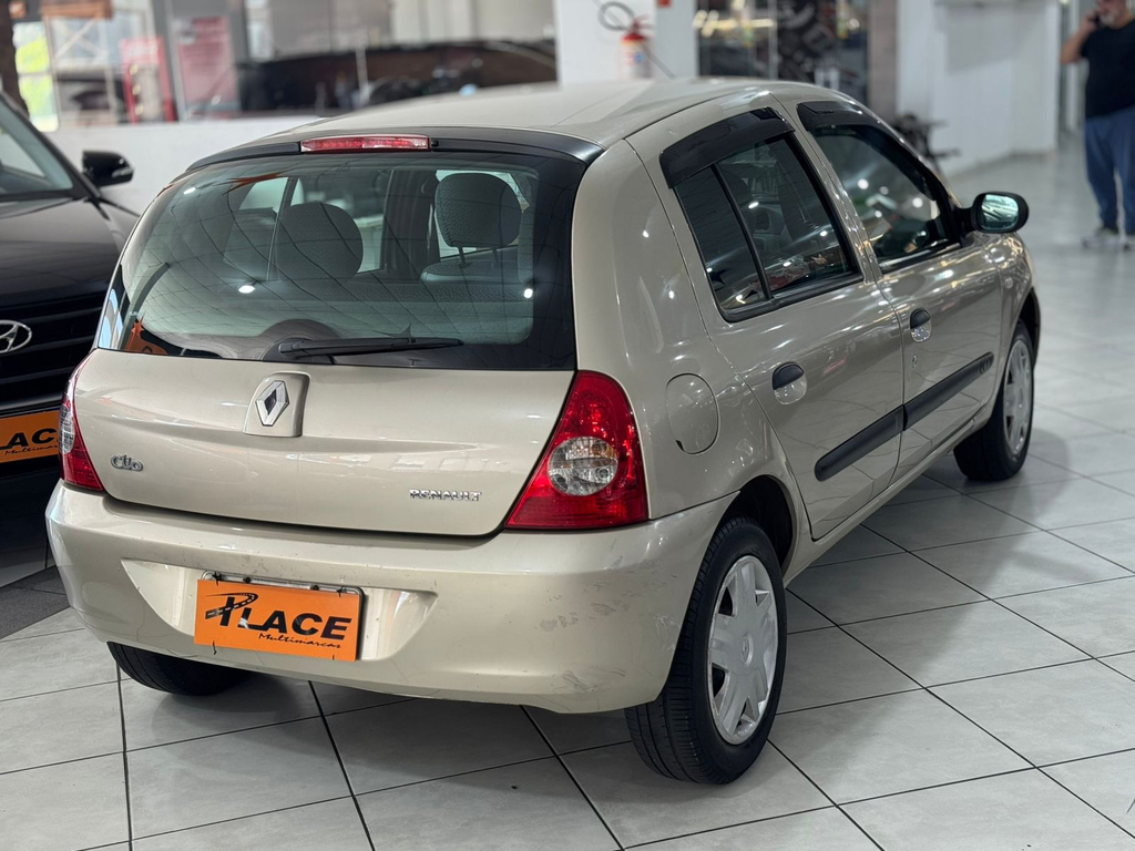 Renault Clio Bege