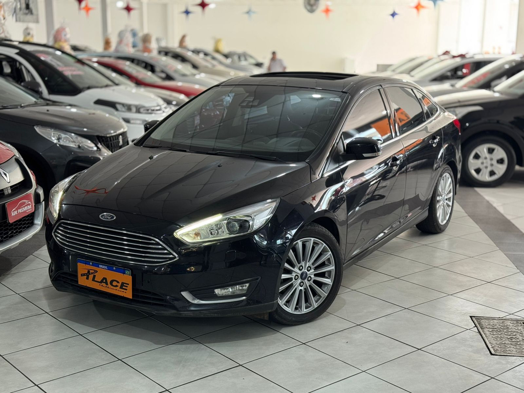 Ford Focus Sedan Preto