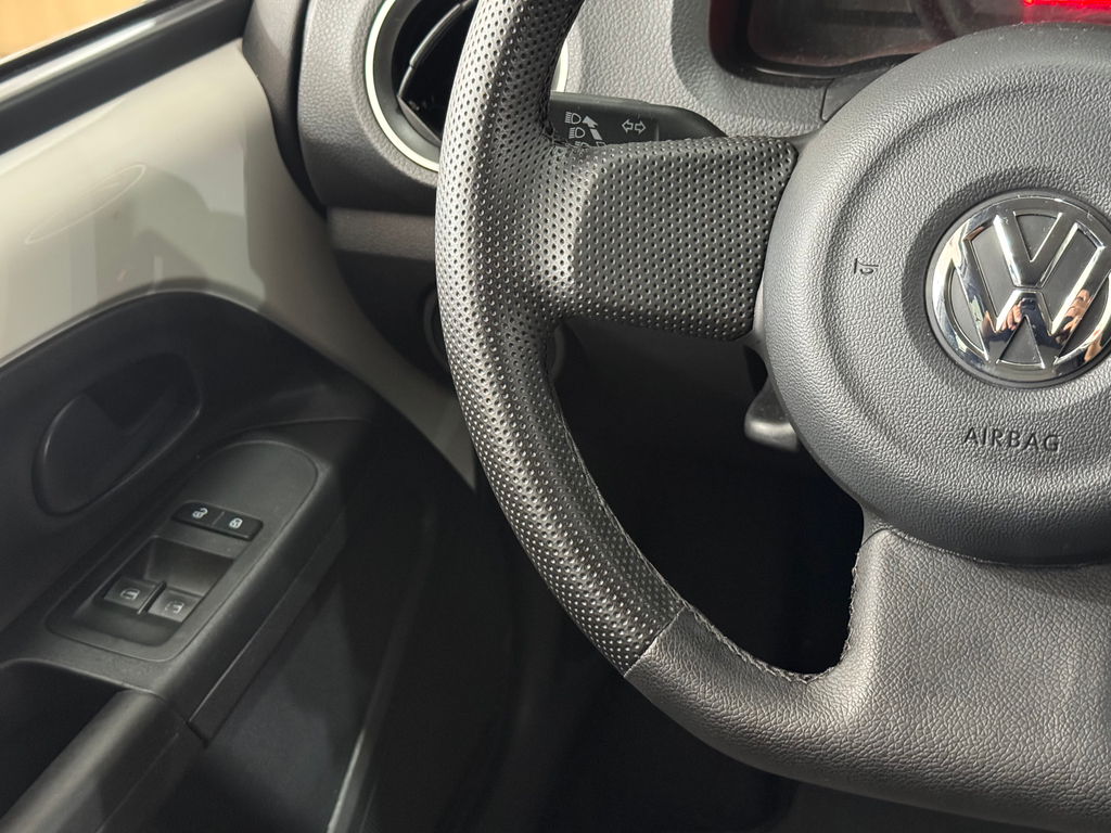 Volkswagen Up! Branco