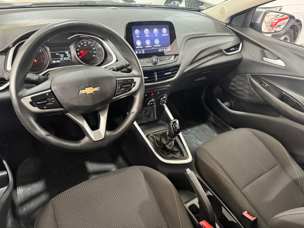 Chevrolet Onix Prata