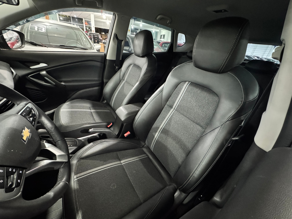 Chevrolet Tracker Cinza