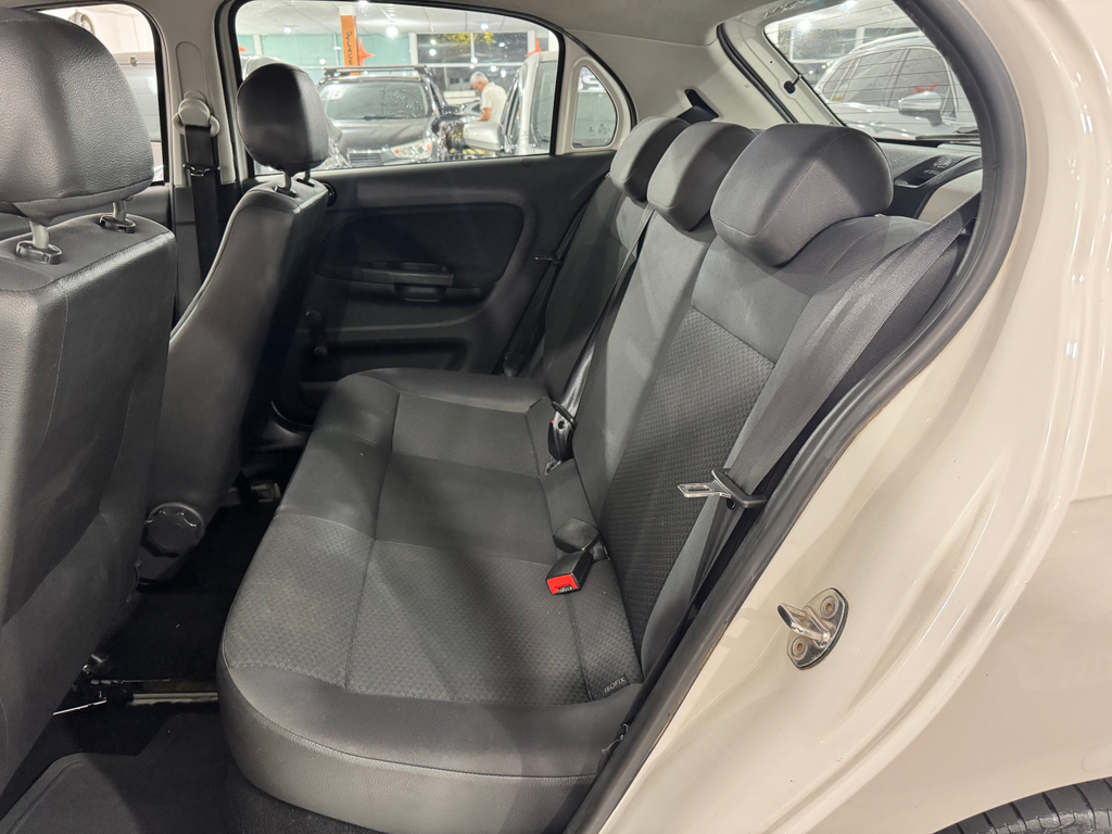Volkswagen Gol Branco