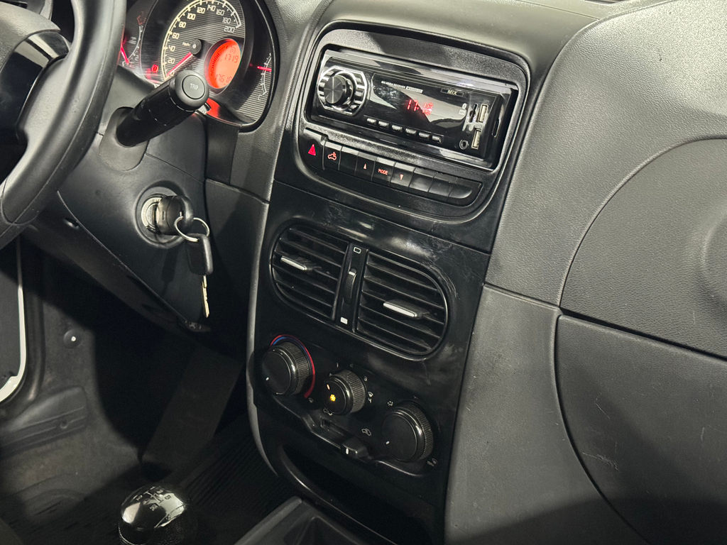 Fiat Strada Branco