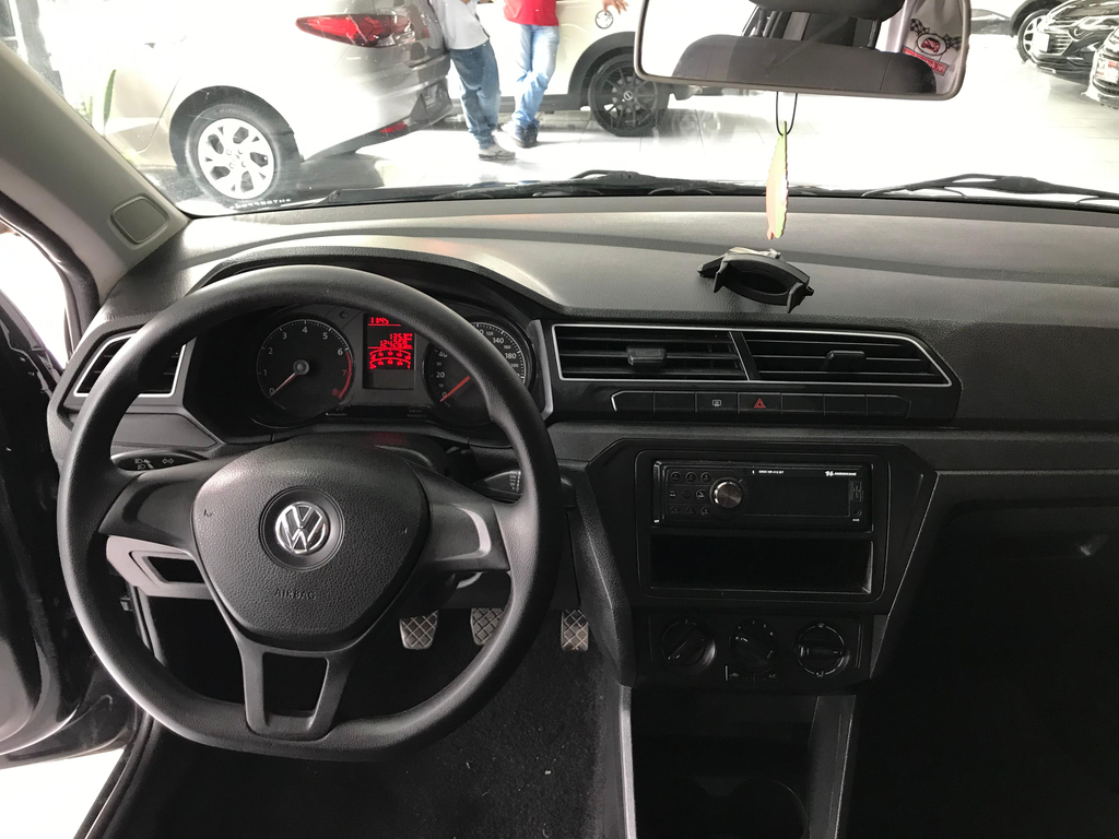Volkswagen Voyage Preto