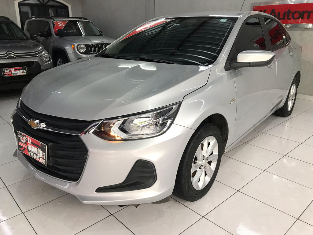 Chevrolet Onix Sedan Prata